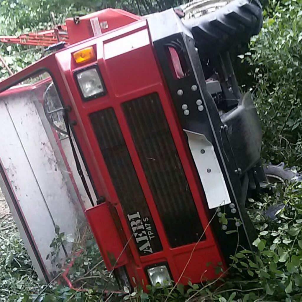 Schlepper-Absturz Nachbarschaftshilfe Patsch